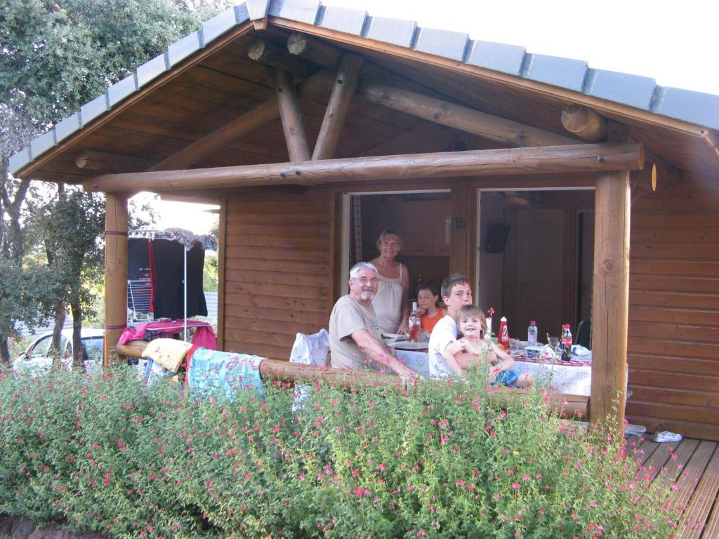 Parc Residentiel Les Hauts De Baldy Agde Exterior foto